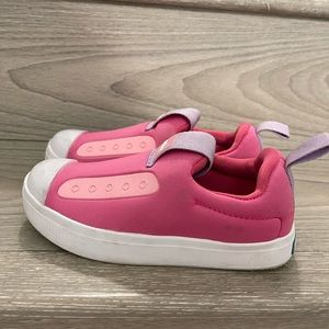 👟 EEUC NATIVE Runners Toddler Girls C13: Pink/White “JEFFERSON HERO” slip on